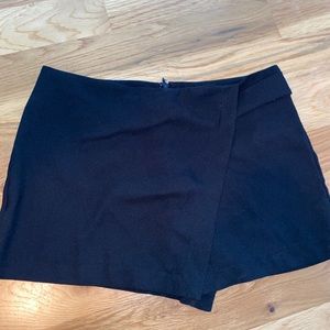 Forever 21 Black Envelope Skort